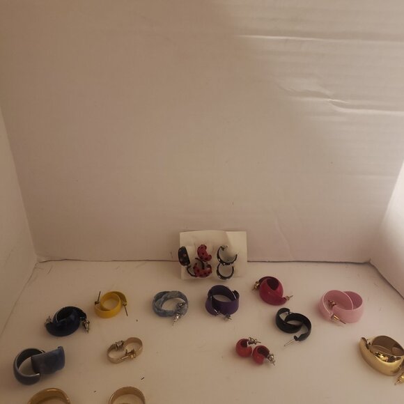 16 Pierced Wide Hoop Earrings Bag #2 - Picture 2 of 7